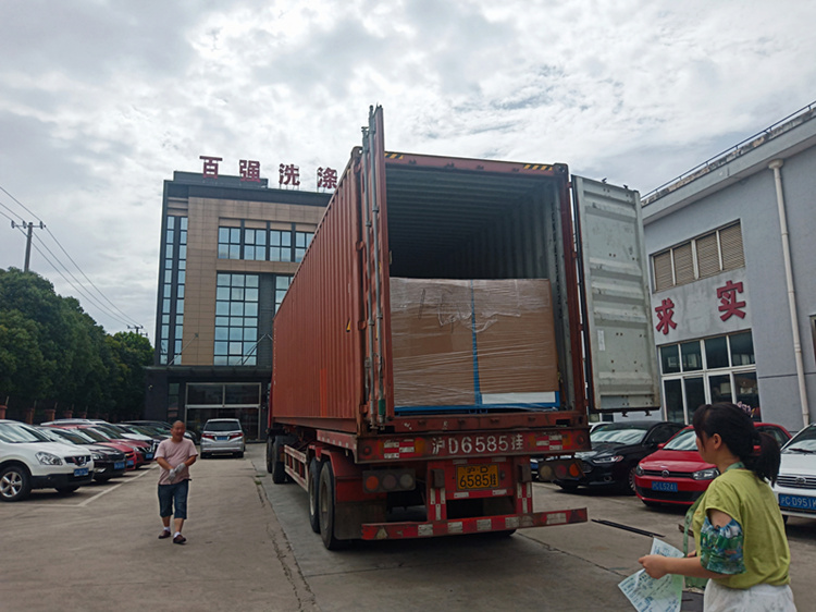 印度采購(gòu)的工業(yè)洗衣機(jī)等百?gòu)?qiáng)洗滌設(shè)備今日發(fā)貨